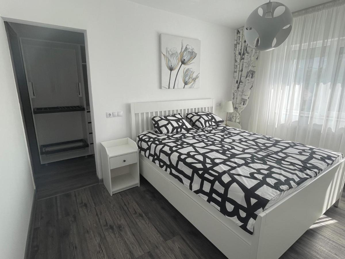 Vulcan Apartment Buzău Esterno foto