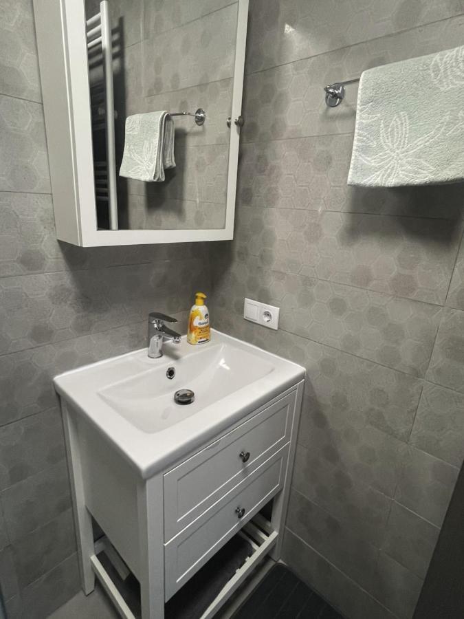 Vulcan Apartment Buzău Esterno foto