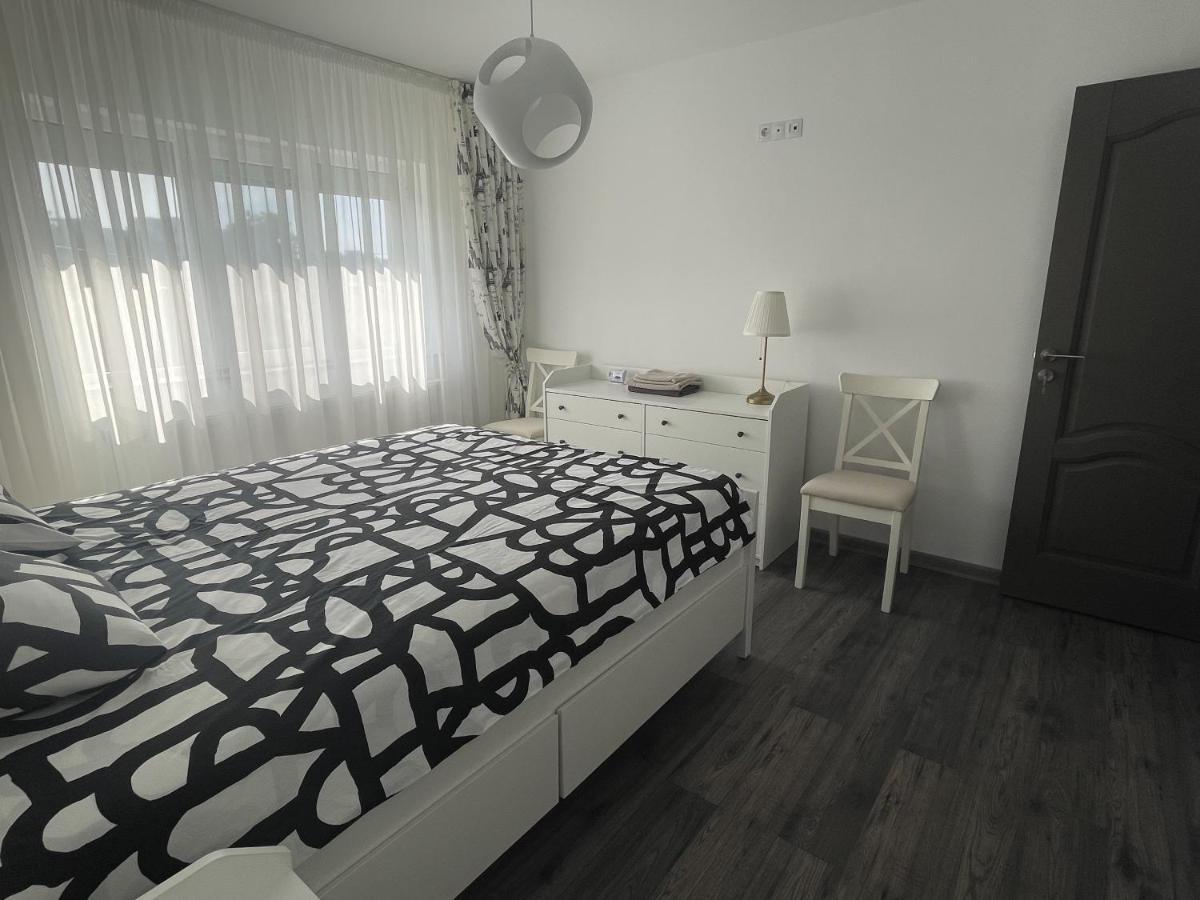 Vulcan Apartment Buzău Esterno foto